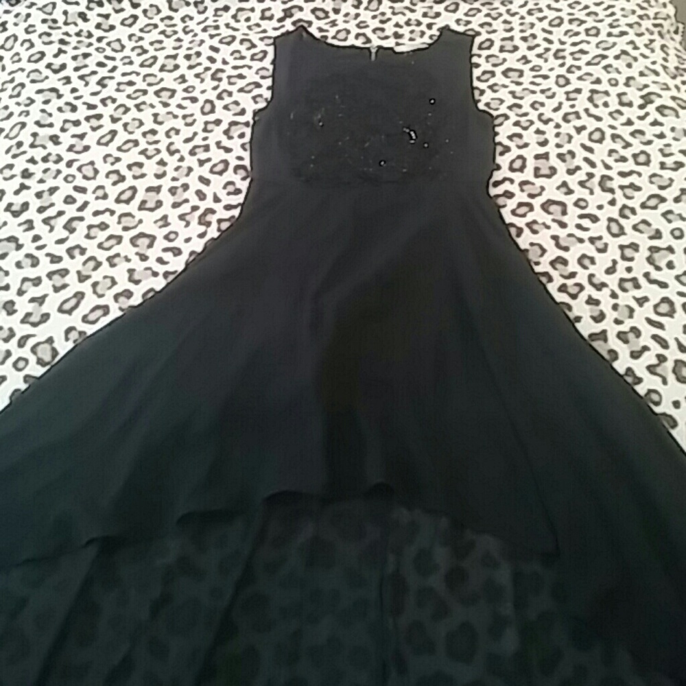 Love tree black dress